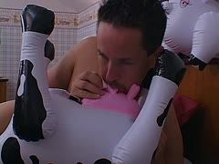 Fetischfick mit Plastiktieren
