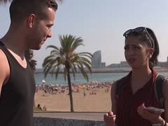 Beach beauty gets a spontaneous fuck