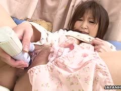 Süße junge Japanerin masturbiert für dich