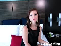 Sexy Amateurschlampe im Hotelbett gefickt