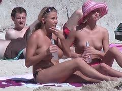Zwei deutsche Lesben am Strand