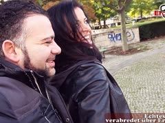 Öffentliches Sextreffen mit versauter vollbusiger Schlampe Dacada