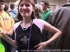 Junge Studentin nackt outdoor